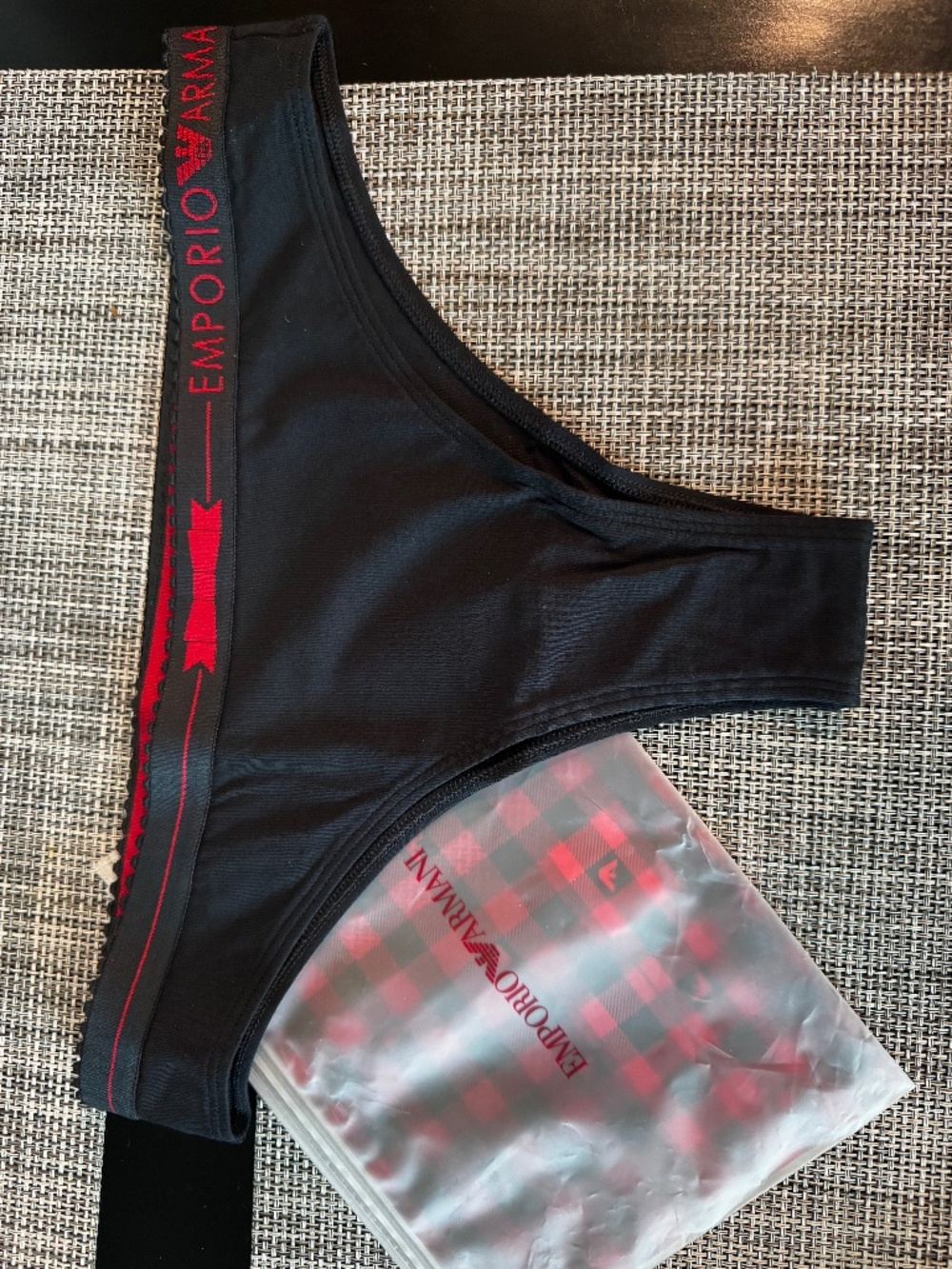 NEW NWT EMPORIO ARMANI UNDERWEAR PANTIES  WOMENS CHEEKY BRAZILIAN THONG SIZE M